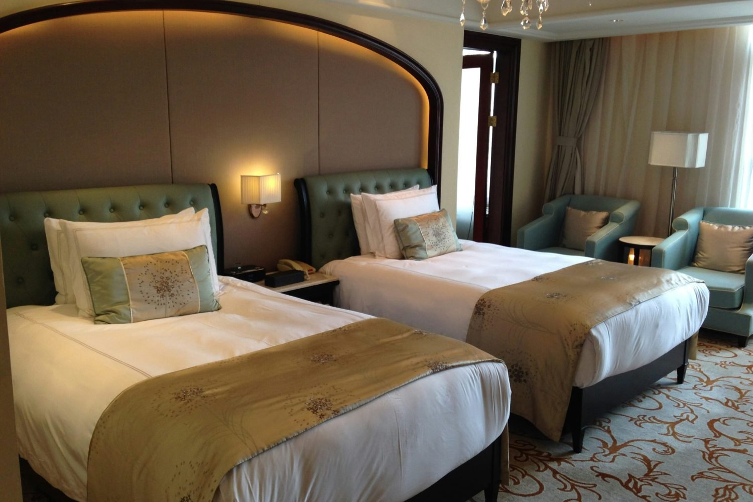 alex-muzenhardt-4MQ0T4zBIys-unsplash